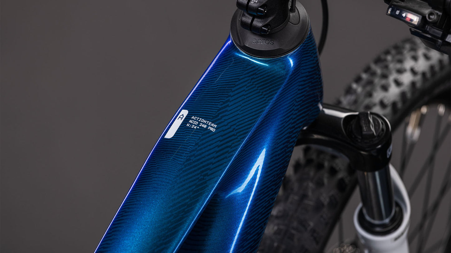 CUBE Acid 240 Hybrid Rookie Pro 400X actionteam