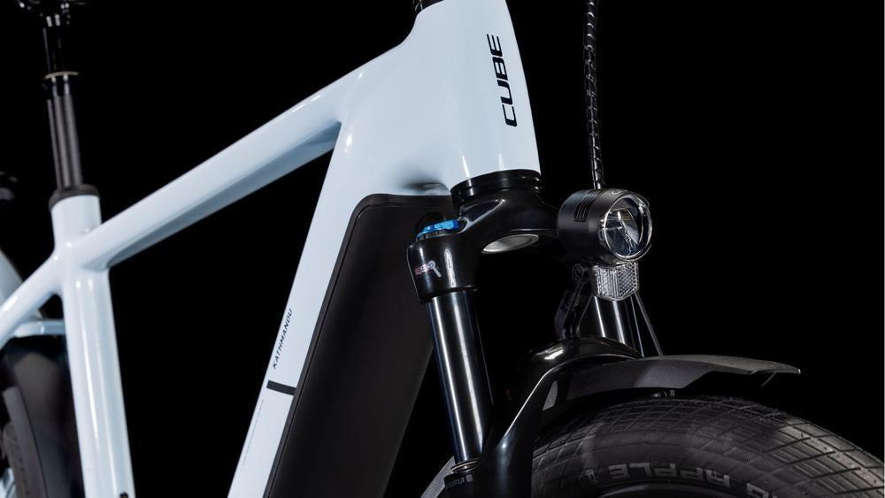 CUBE Kathmandu Hybrid ONE 600 polarwhite´n´black.