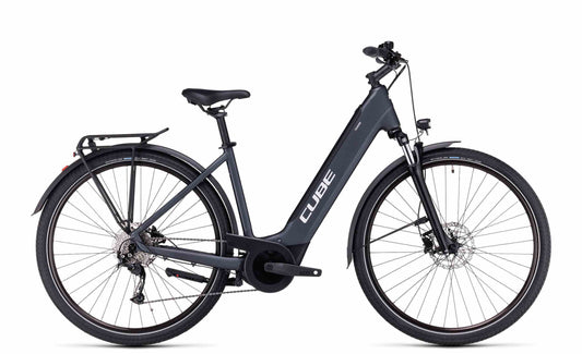 CUBE Touring Hybrid ONE 625 grey´n´white