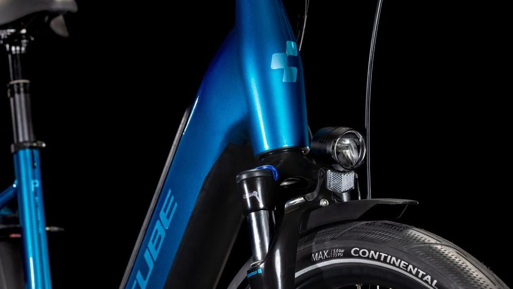 CUBE Supreme Hybrid Pro 625 electricblue´n´blue.
