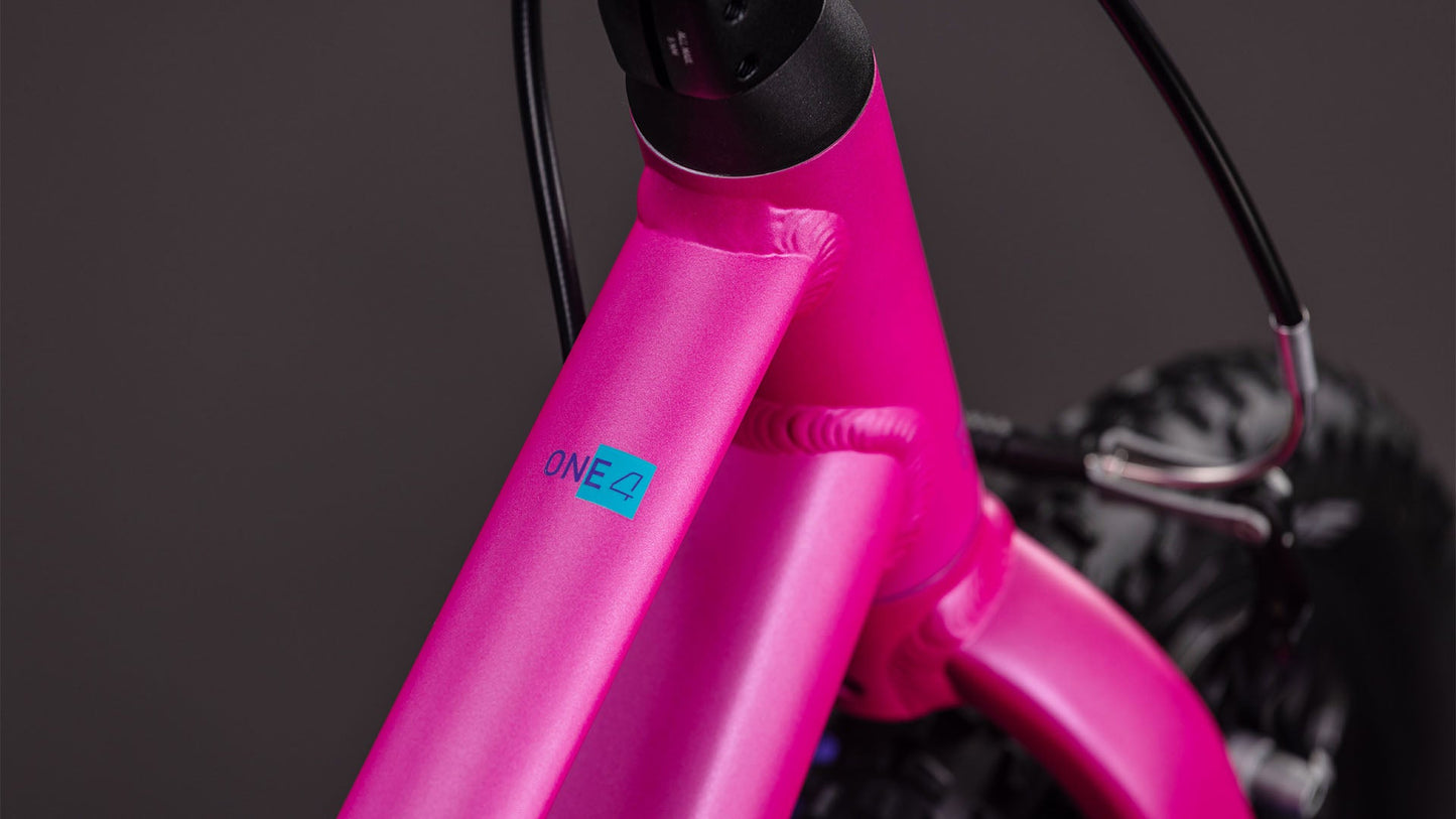 CUBE Numove 140 fucsia´n´plum.