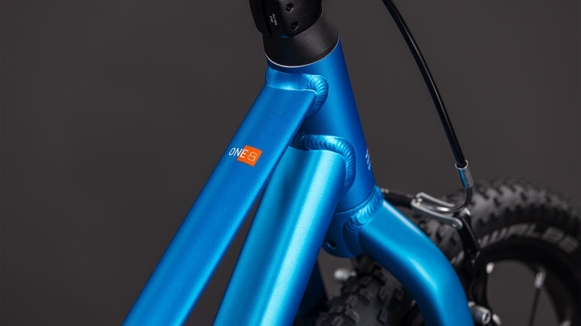 CUBE Numove 180 topasblue´n´nebula.
