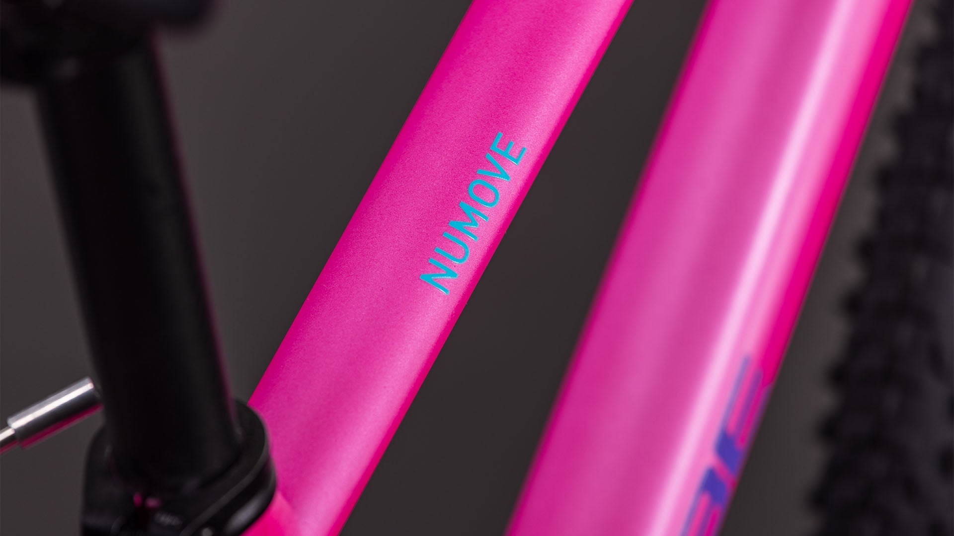CUBE Numove 180 fucsia´n´plum.