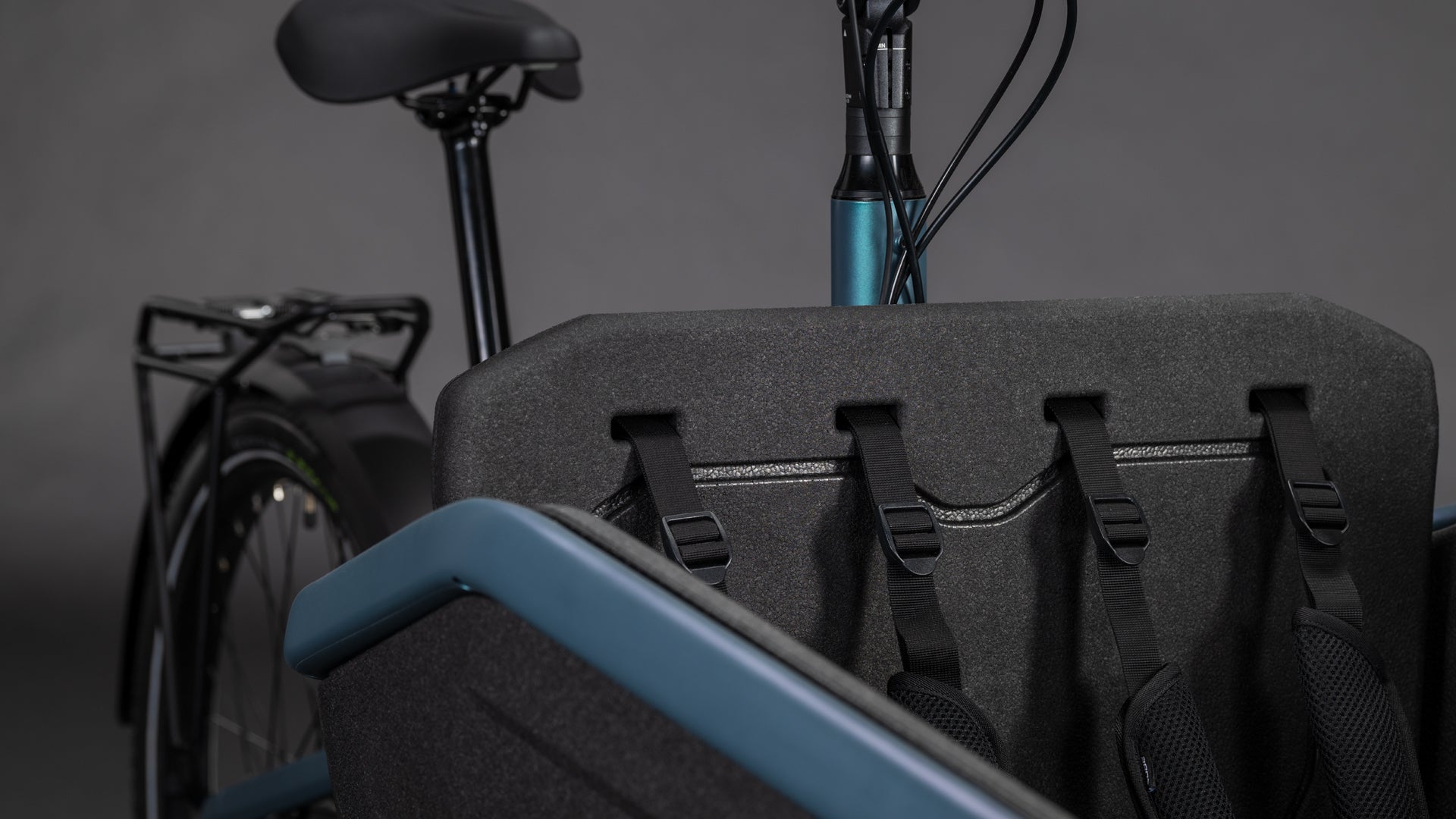 CUBE Cargo Hybrid Comfort Pro Family 800 smaragdgrey´n´reflex.
