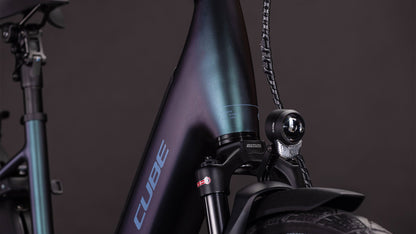 CUBE Supreme Hybrid Deluxe SLT 600 metalblue´n´reflex