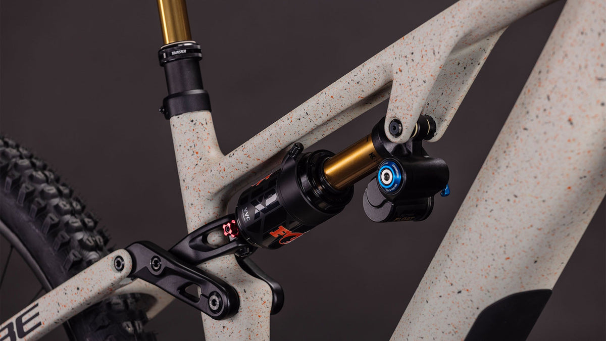 CUBE AMS Hybrid 177 C:62 SUPER TM 600X reedbeigegrit´n´orange, Detail Federung hinten