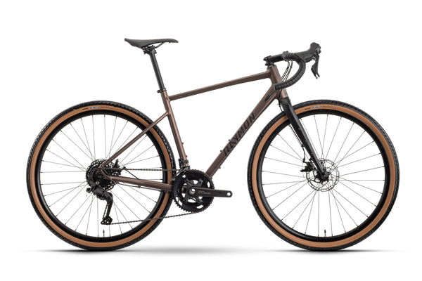 Raymon Territ Pure Gravelbike in silt brown/black mit Dropbar und breiten Reifen