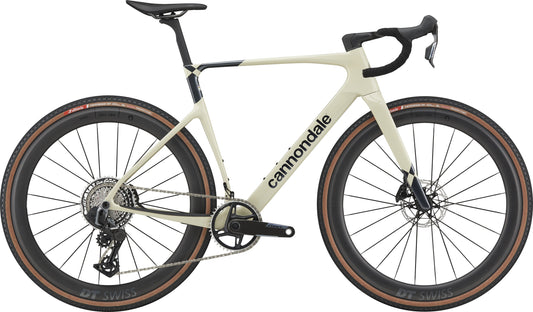 Cannondale SuperX 1 Moonrock Gravelbike in Creme mit DT Swiss Laufrädern, Seitenansicht