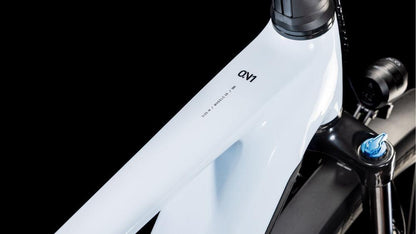 CUBE Kathmandu Hybrid ONE 600 polarwhite´n´black.