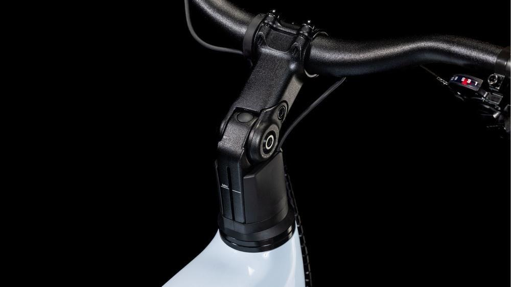 CUBE Kathmandu Hybrid ONE 600 polarwhite´n´black.