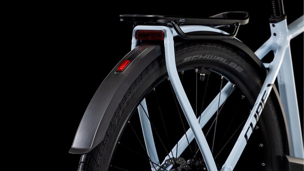 CUBE Kathmandu Hybrid ONE 600 polarwhite´n´black.