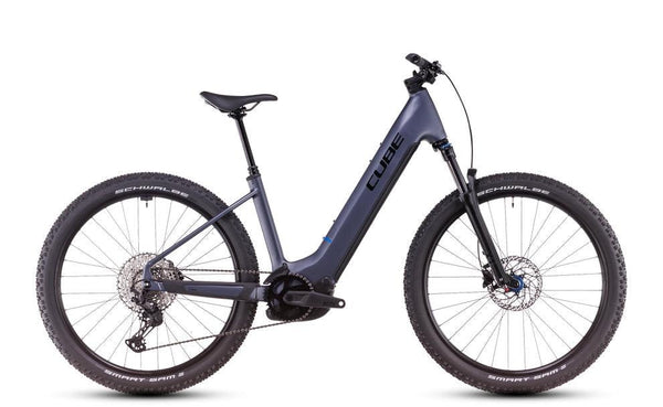 CUBE Reaction Hybrid Pro 600 metallicgrey´n´black E-Mountainbike, Seitenansicht
