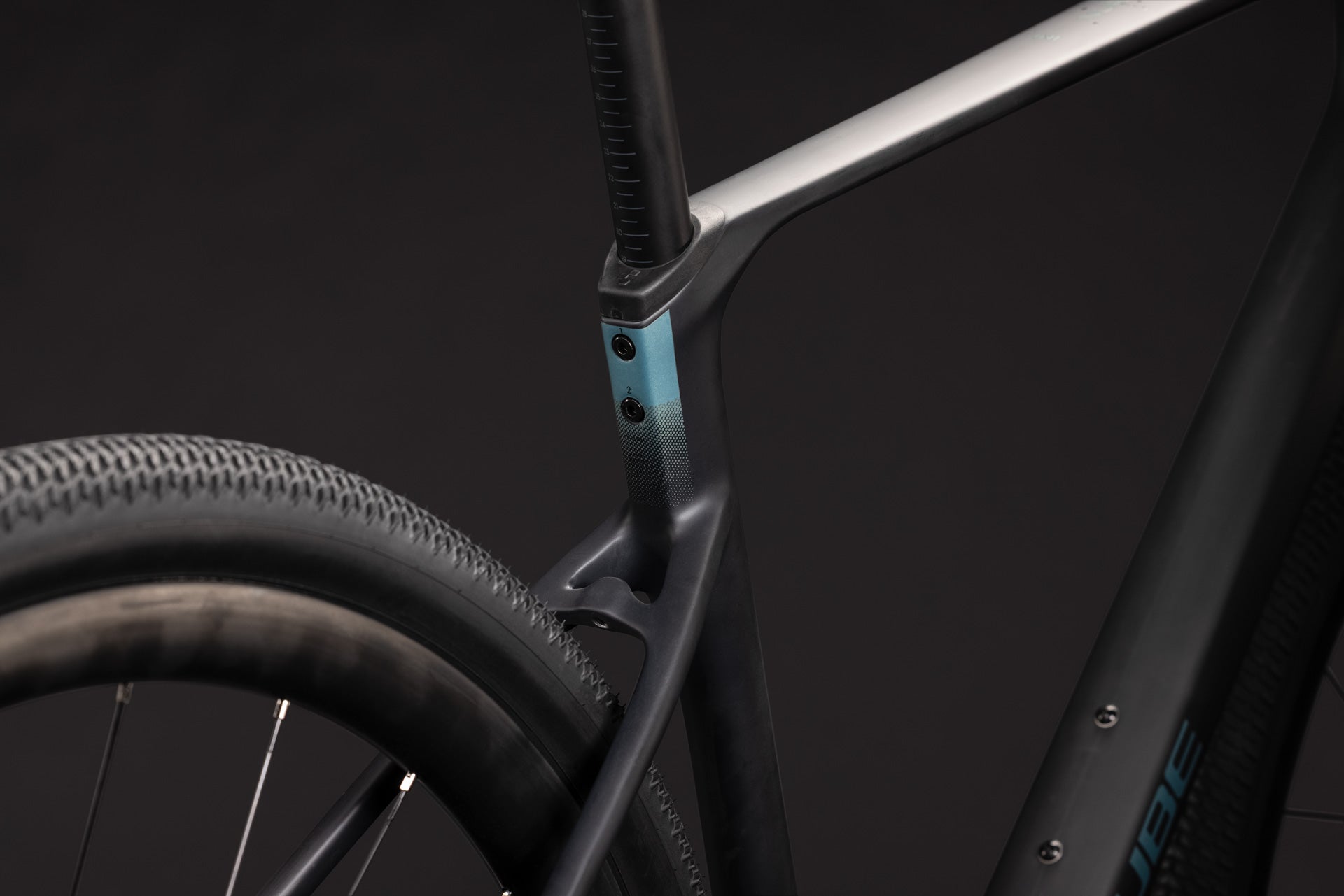 CUBE Nuroad C:62 ONE carbon´n´shiftverde.