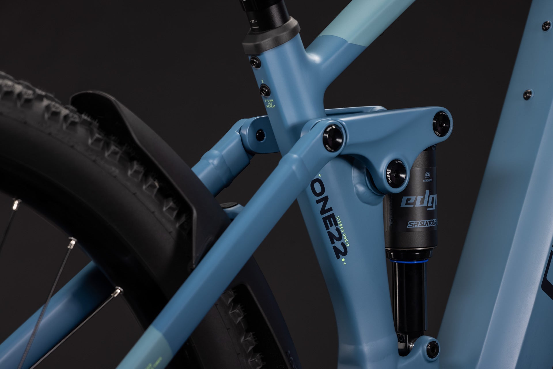 CUBE Stereo Hybrid ONE22 Pro 800 E-Mountainbike in bluesapphire´n´blue, Detailansicht