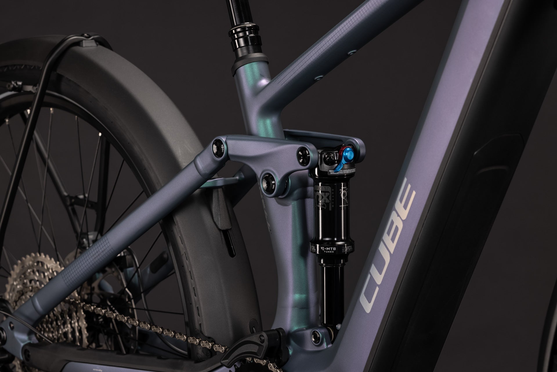 CUBE Stereo Hybrid ONE44 SLX 800 FE in smaragdgrey'n'chrome, Rahmen mit Dämpfer im Detail