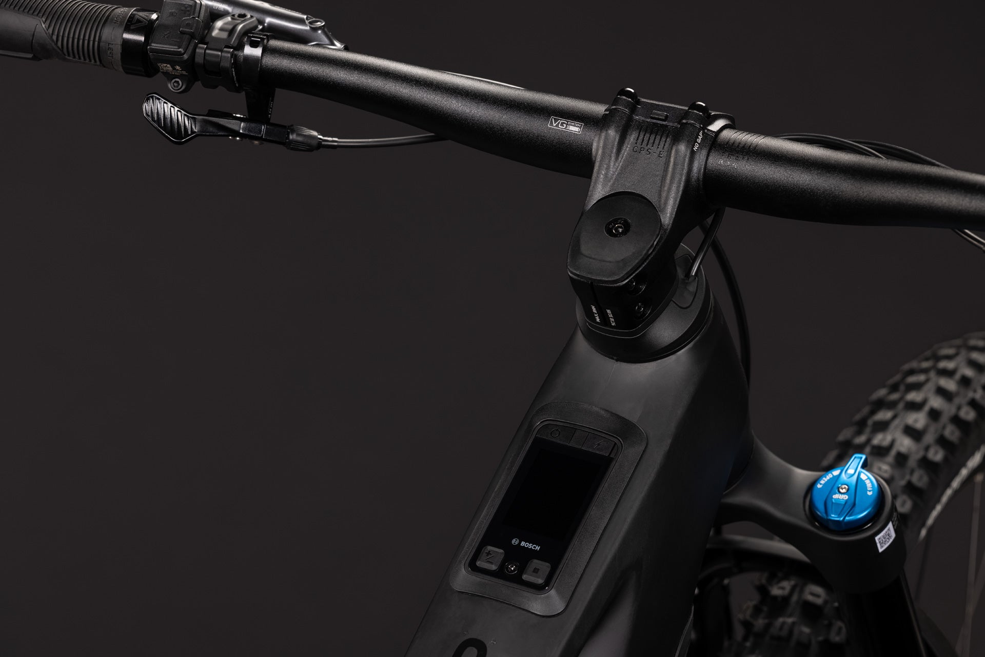 CUBE Stereo Hybrid ONE44 HPC SLX 800 blackline – Cockpit mit Lenker und Bosch-Display
