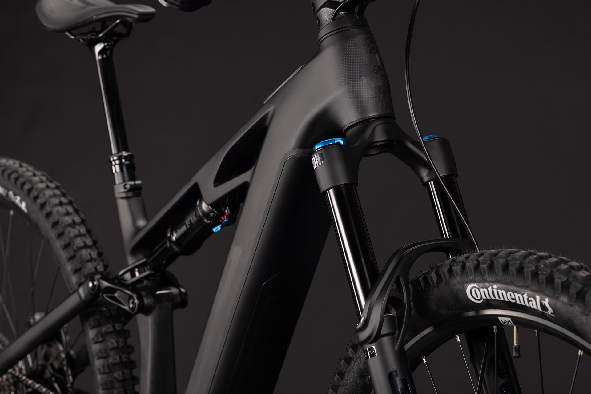 CUBE Stereo Hybrid ONE44 HPC SLX 800 blackline E-MTB, Rahmendetail mit Federgabel