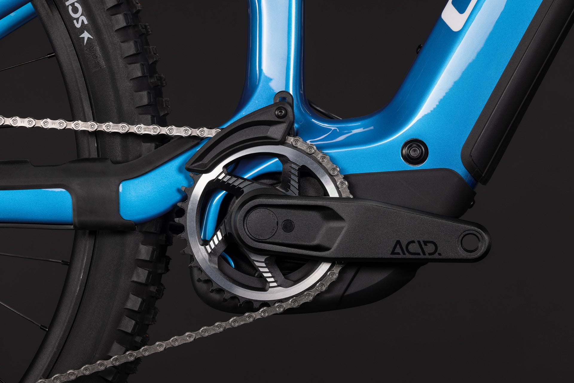 CUBE Stereo Hybrid ONE44 HPC AT 800 actionteam, Detail von Motor, Kurbel und Kettenblatt