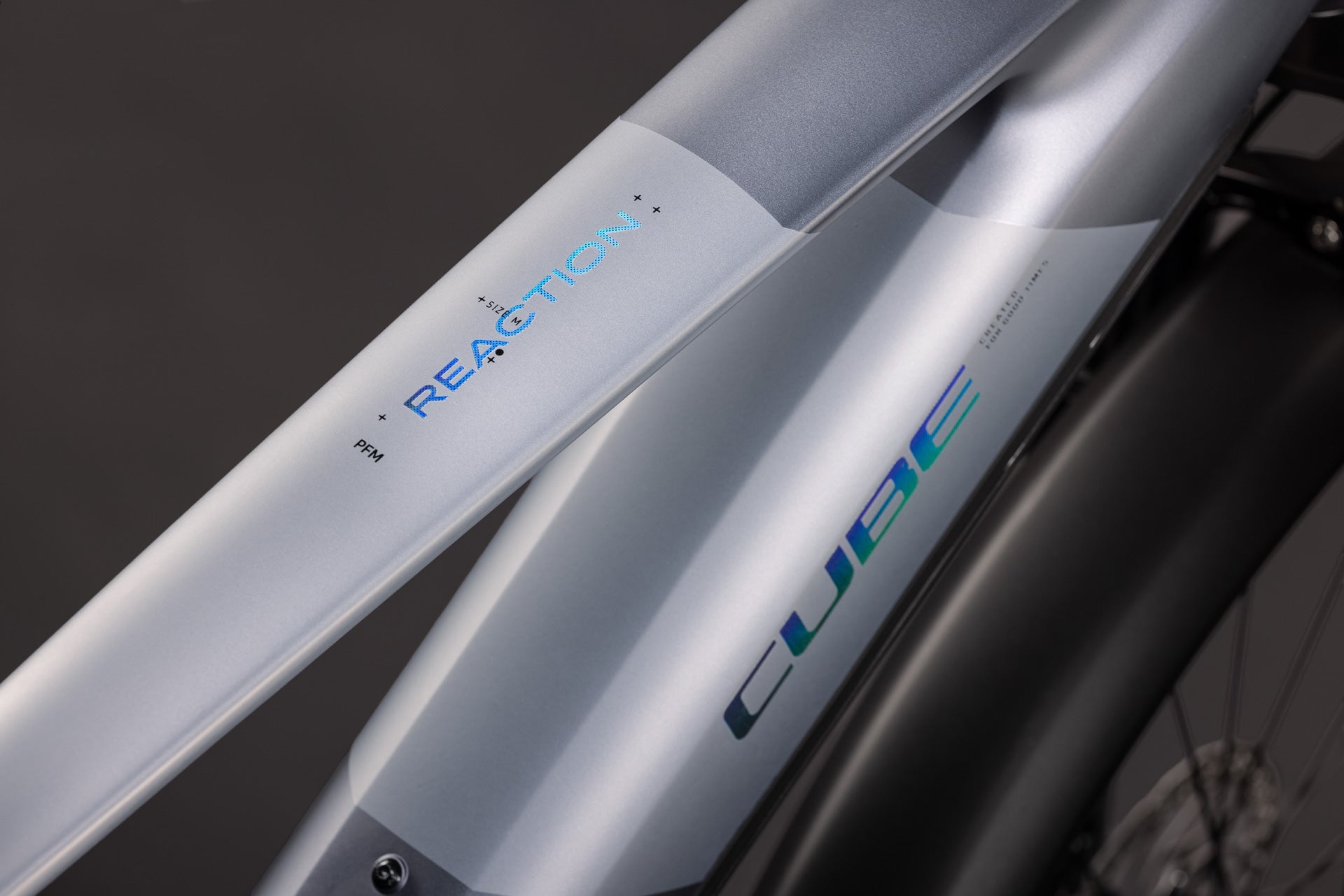 CUBE Reaction Hybrid Performance 720 FE in ashgrey´n´prism, Detailansicht des E-Bikes