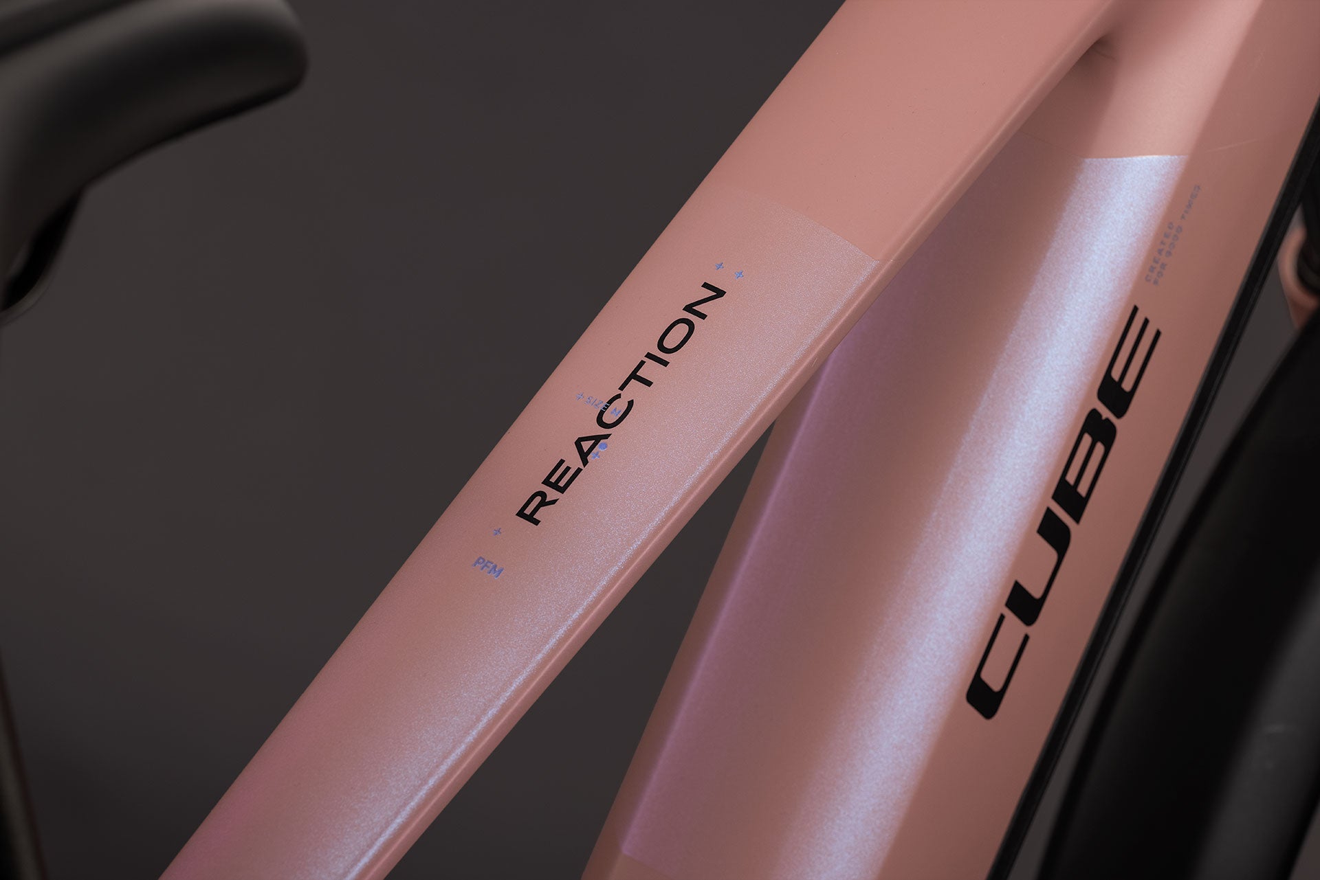CUBE Reaction Hybrid Performance 720 FE ruby´n´black.