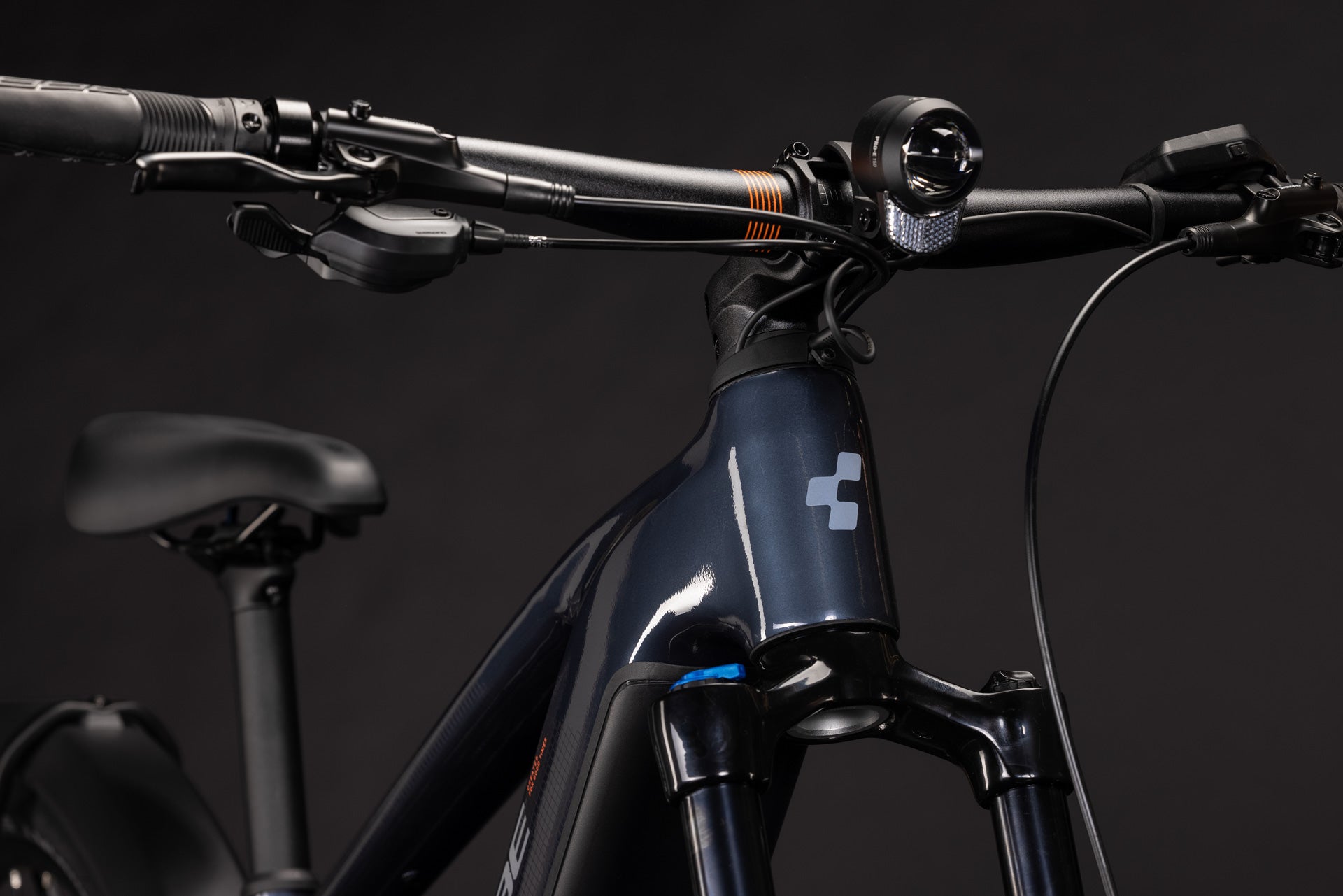 CUBE Reaction Hybrid ONE 720 FE E-Bike in oolonggrey´n´reflex, Frontansicht des Cockpits
