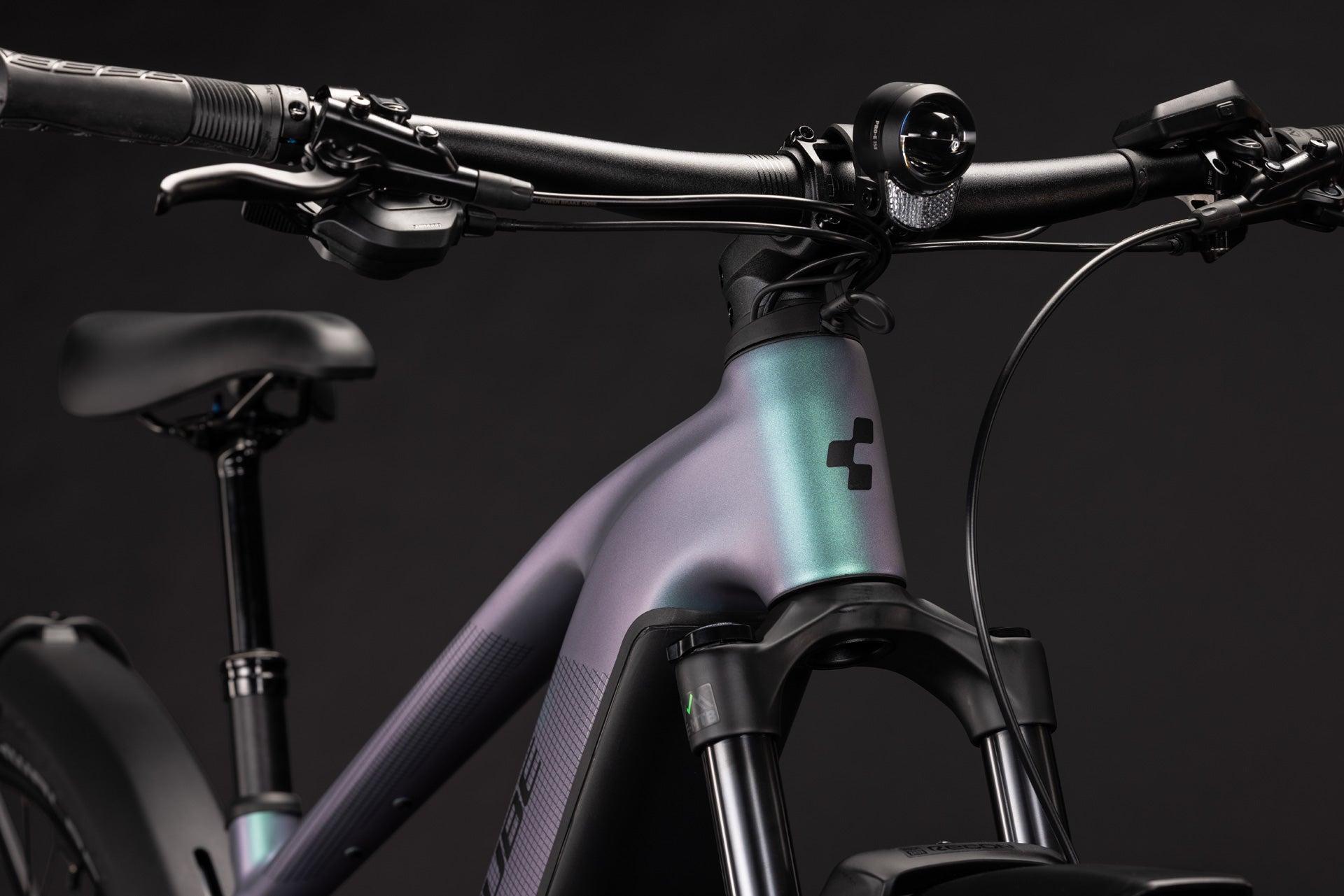 CUBE Reaction Hybrid Pro 800 FE in polarlight´n´black, E-Bike mit Lenker und Frontfederung