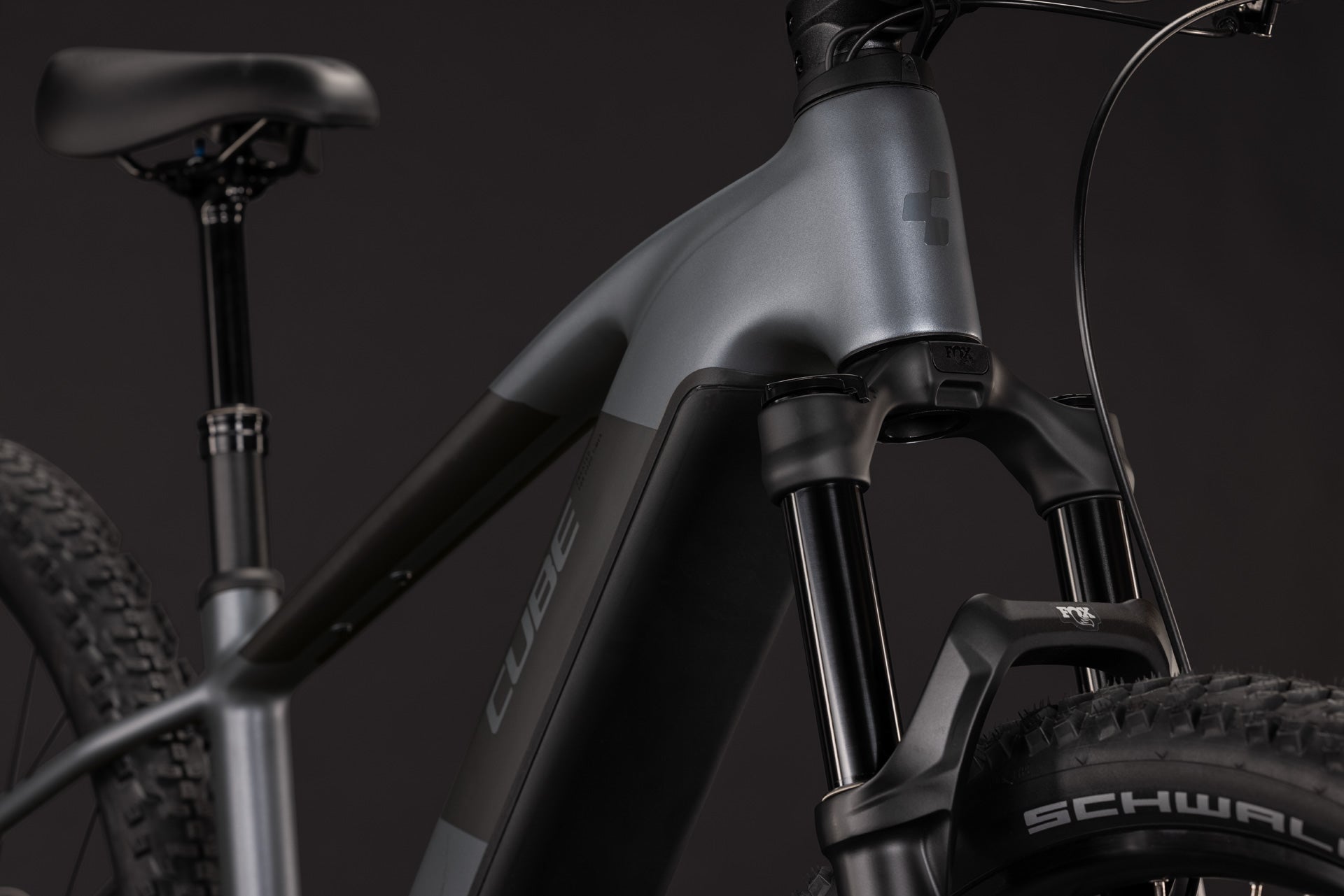 CUBE Reaction Hybrid Race 800 slabgrey'n'chrome, E-Mountainbike Detailansicht vorne
