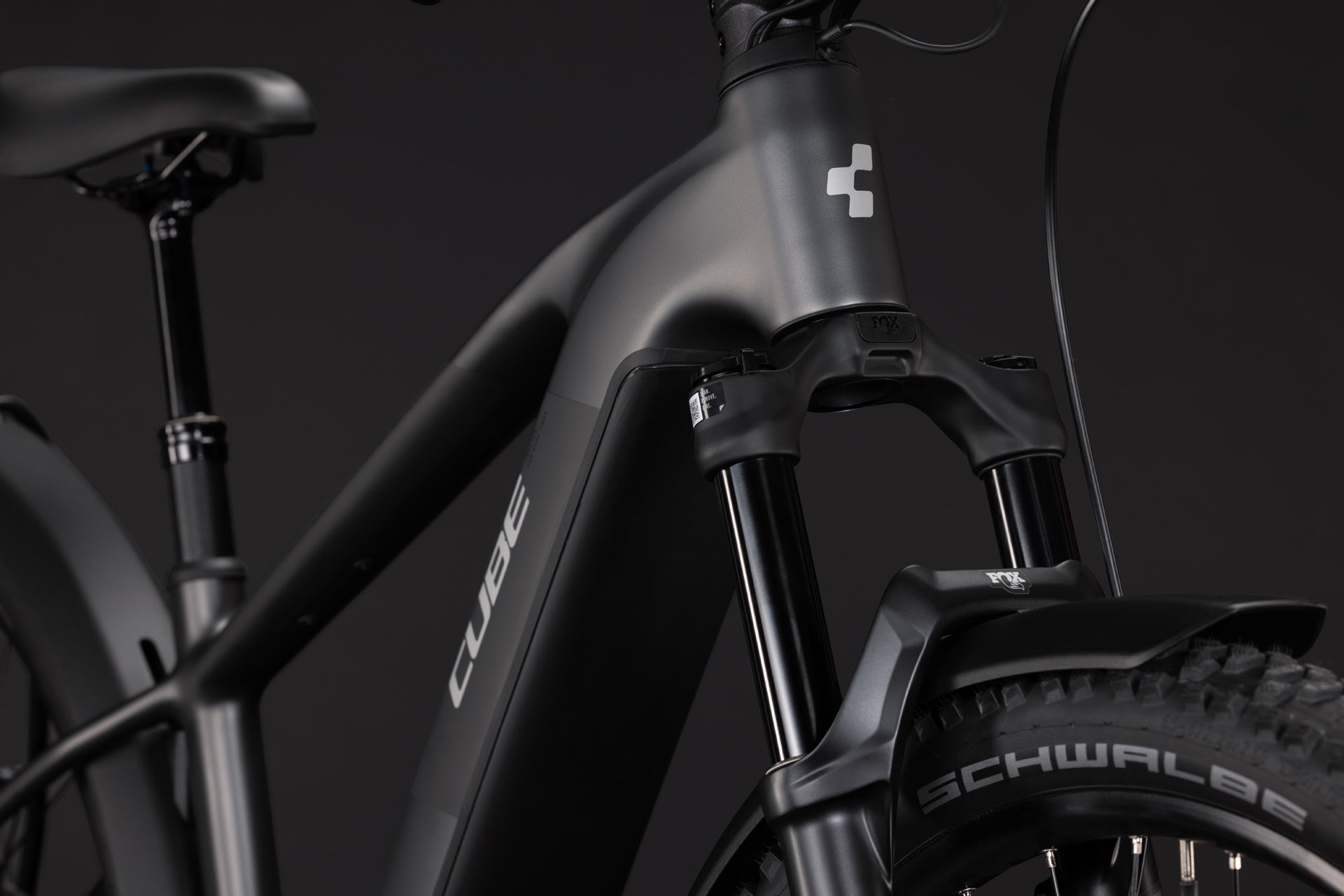 CUBE Reaction Hybrid Race 800 FE in slabgrey´n´chrome, E-Bike im Detail sichtbar
