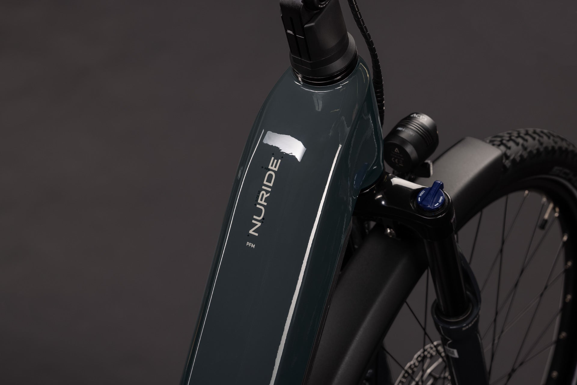 CUBE Nuride Hybrid Performance 720 in shadowgrey´n´grey, E-Bike im Detail