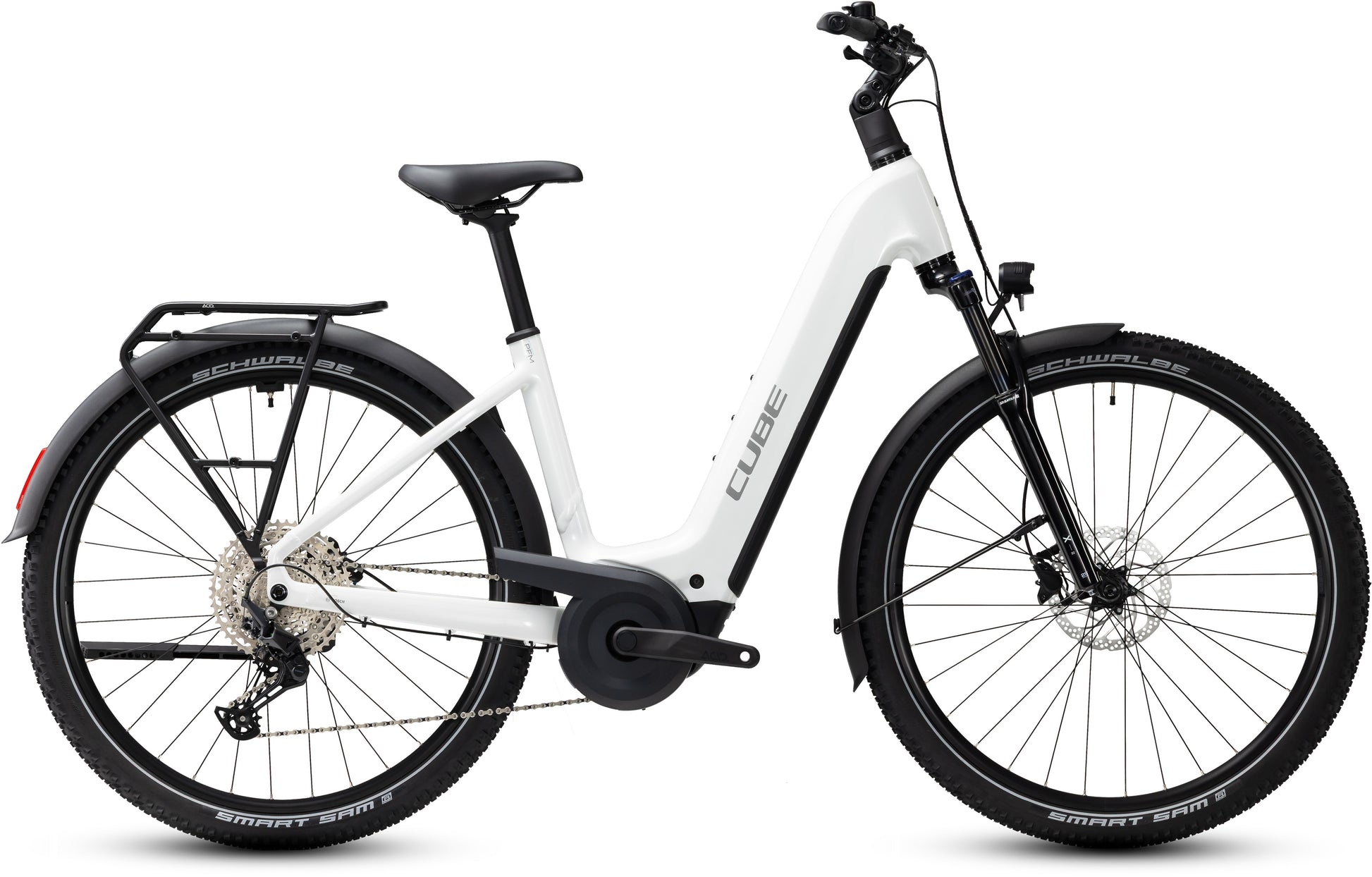CUBE Nuride Hybrid Performance 720 E-Bike in Metallicwhite und Grau, Seitenansicht