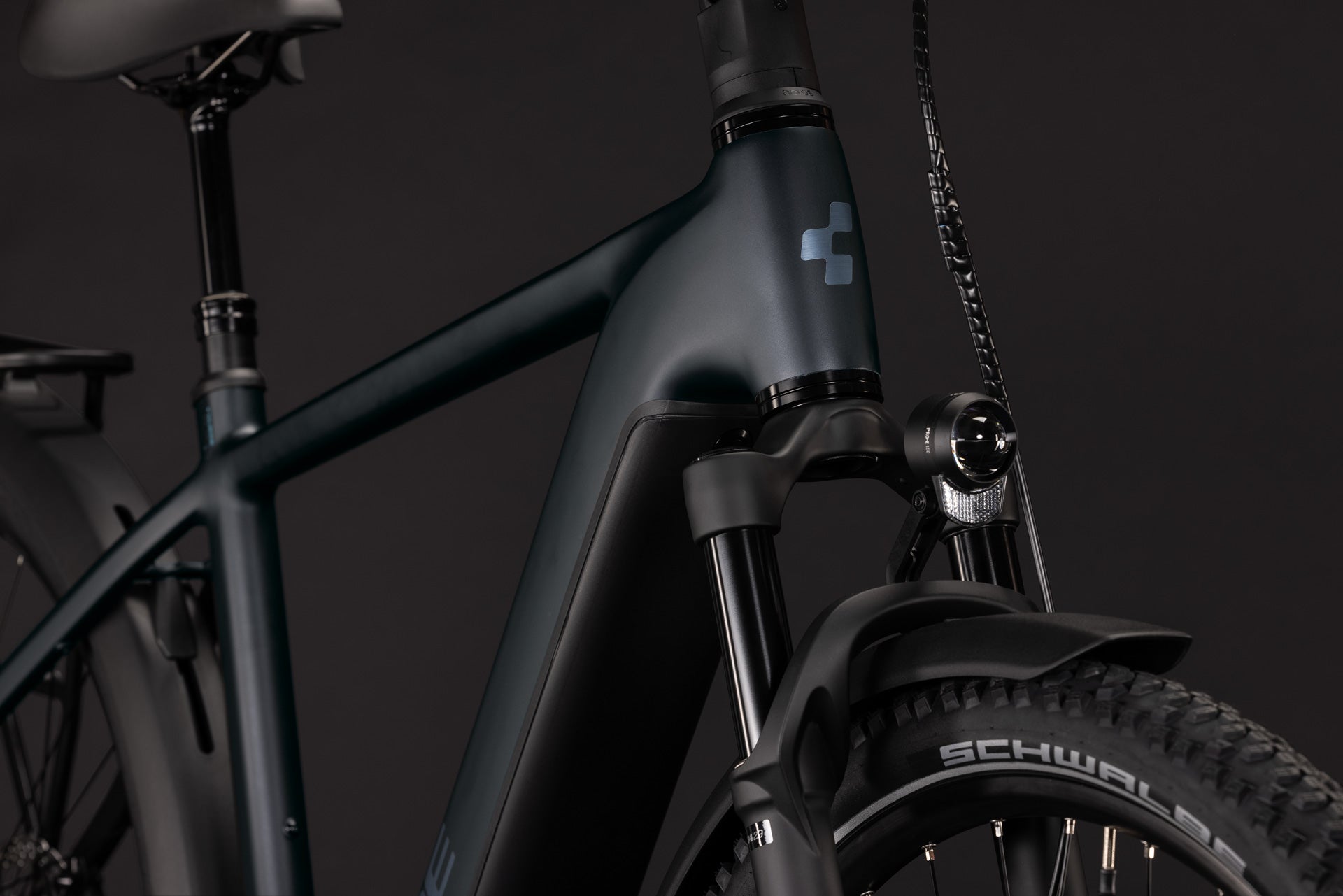 CUBE Nuride Hybrid EXC 800 E-Bike in coal´n´chrome, Frontansicht