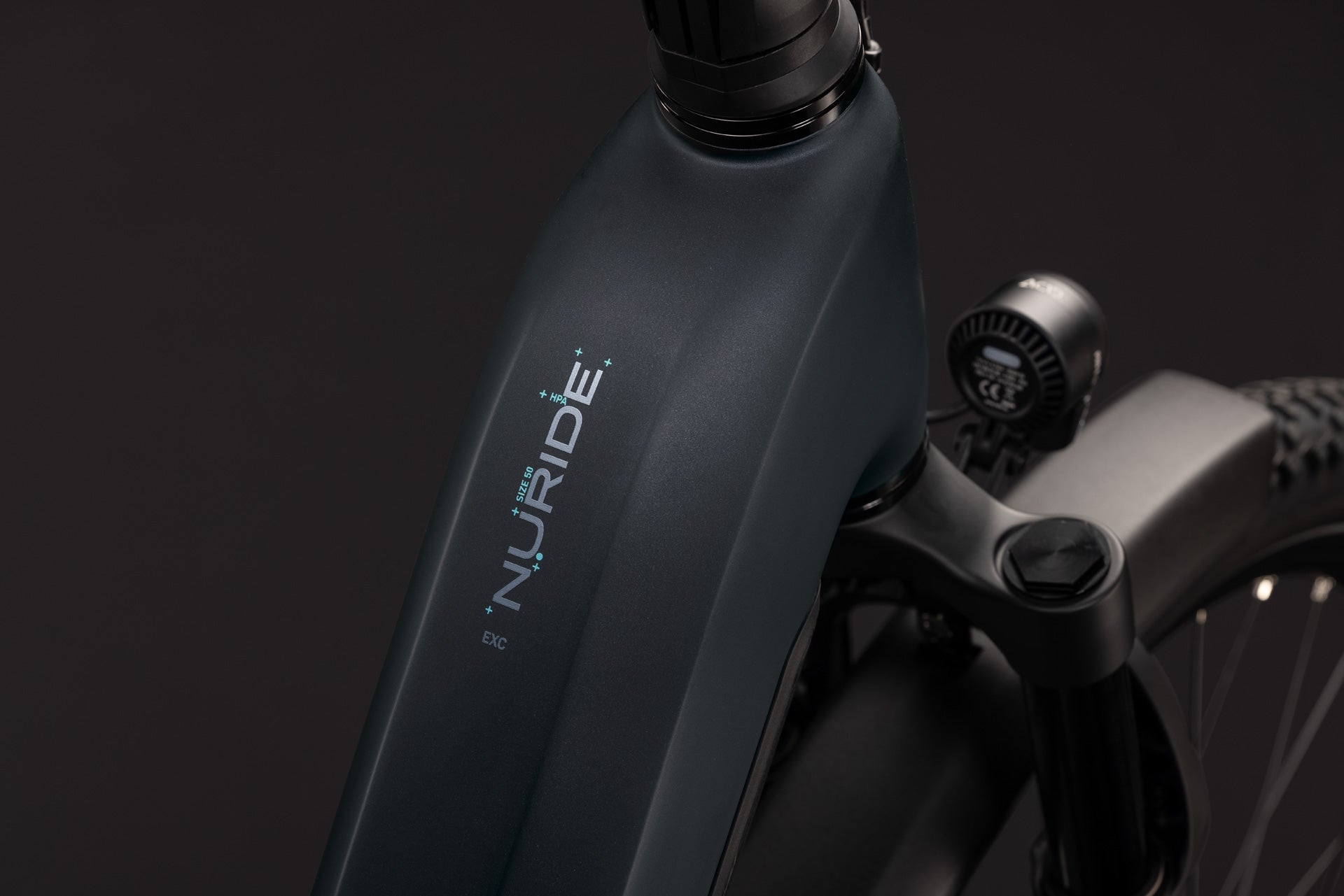CUBE Nuride Hybrid EXC 800 E-Bike in coal´n´chrome, Detailansicht des Rahmens