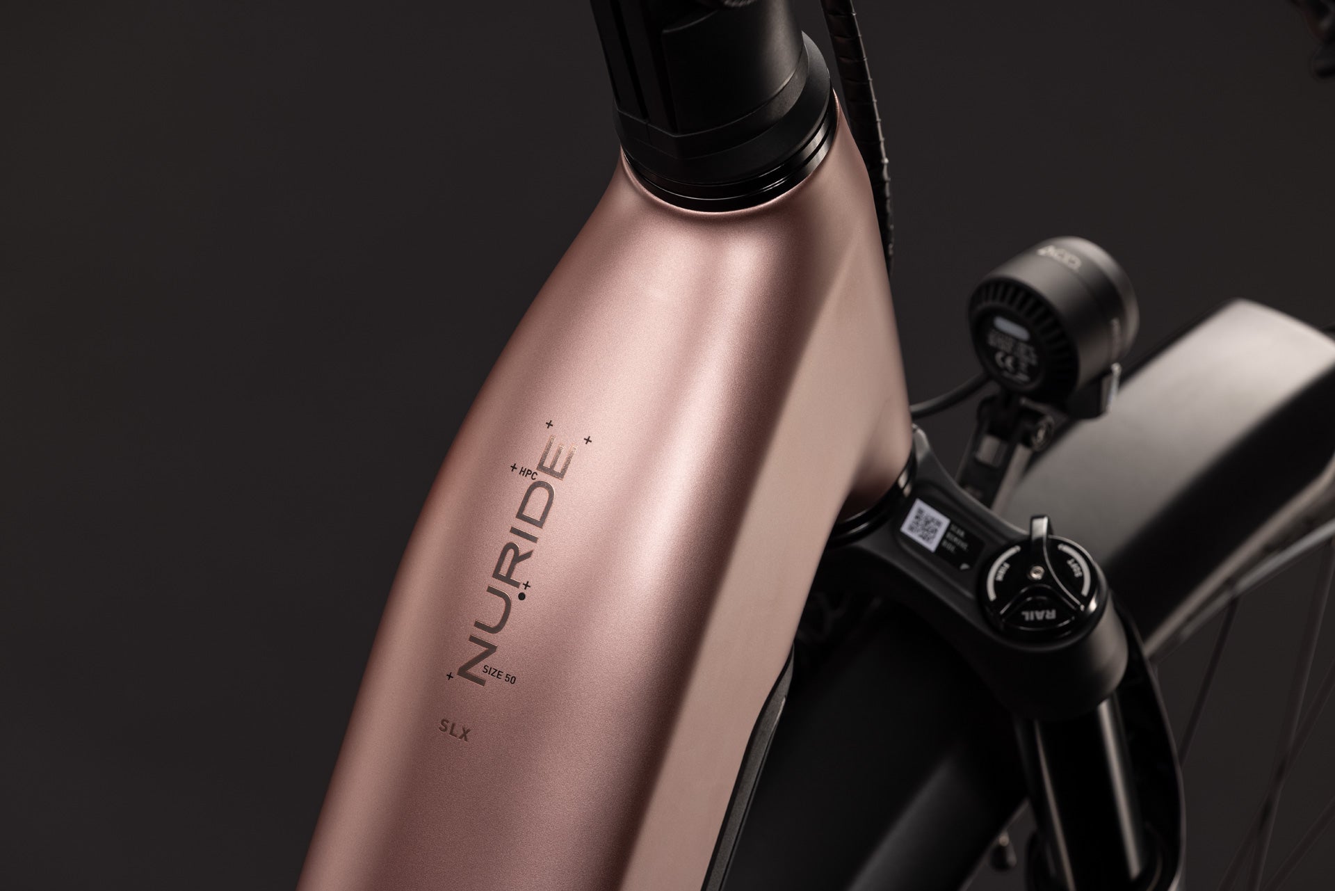 CUBE Nuride Hybrid ONE11 HPC SLX 800 in mauve´n´black, Detailaufnahme des Rahmens vorne