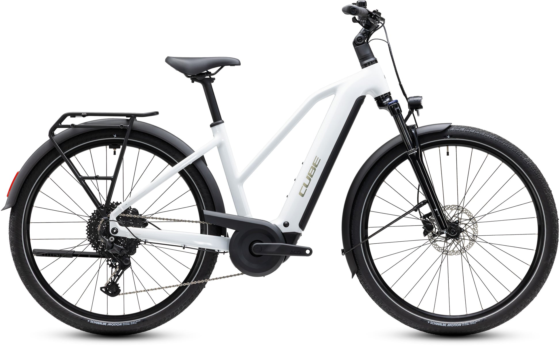 CUBE Touring Hybrid ONE 600 E-Bike in metallicwhite´n´chrome, Seitenansicht