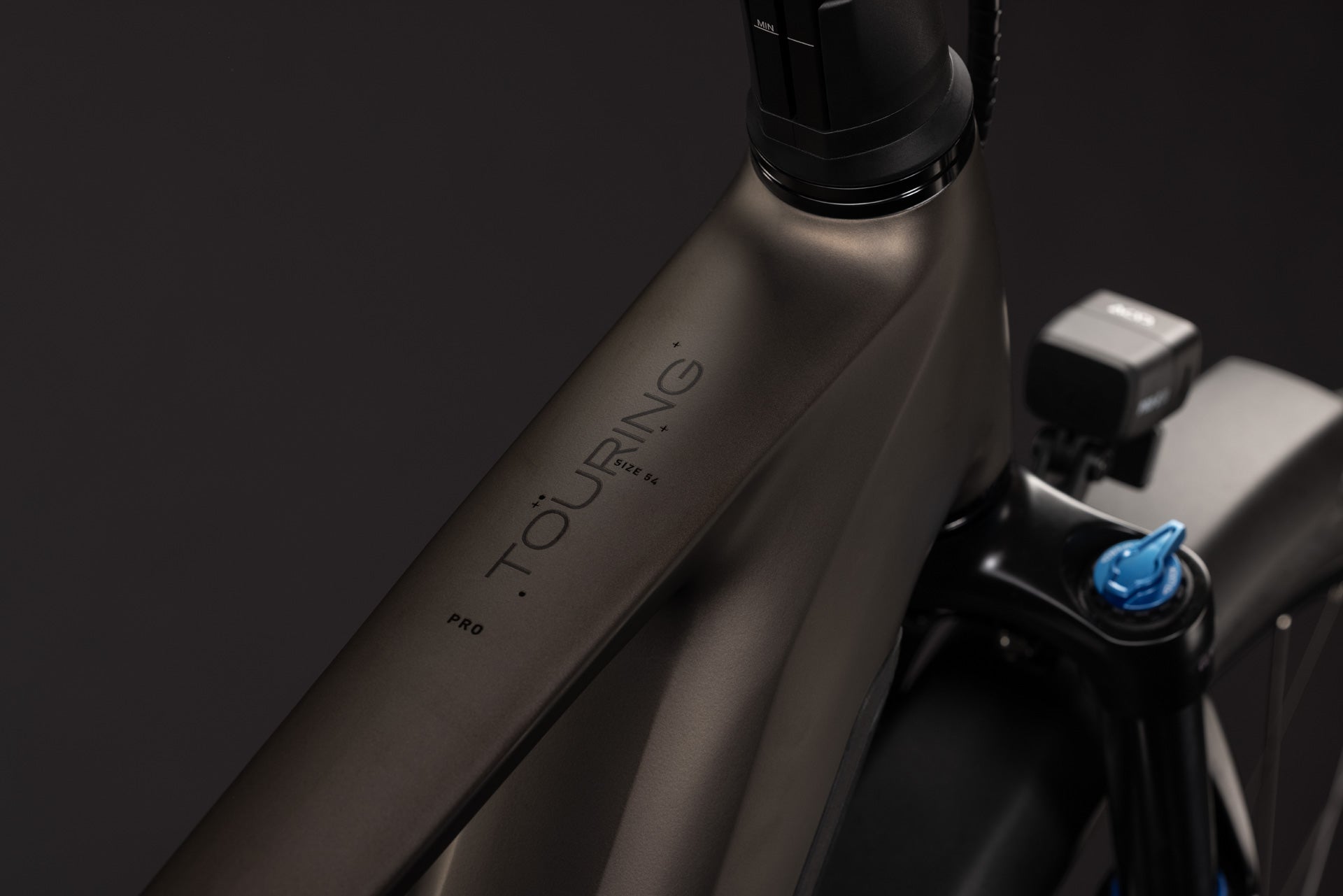CUBE Touring Hybrid Pro 800 in metallicumbra´n´black, E-Bike-Rahmendetail