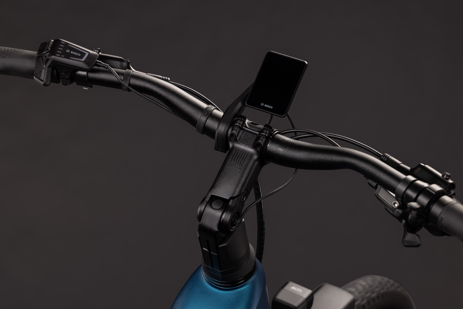 CUBE Touring Hybrid Pro 800 electricblue´n´prizm mit Bosch-Display am Lenker