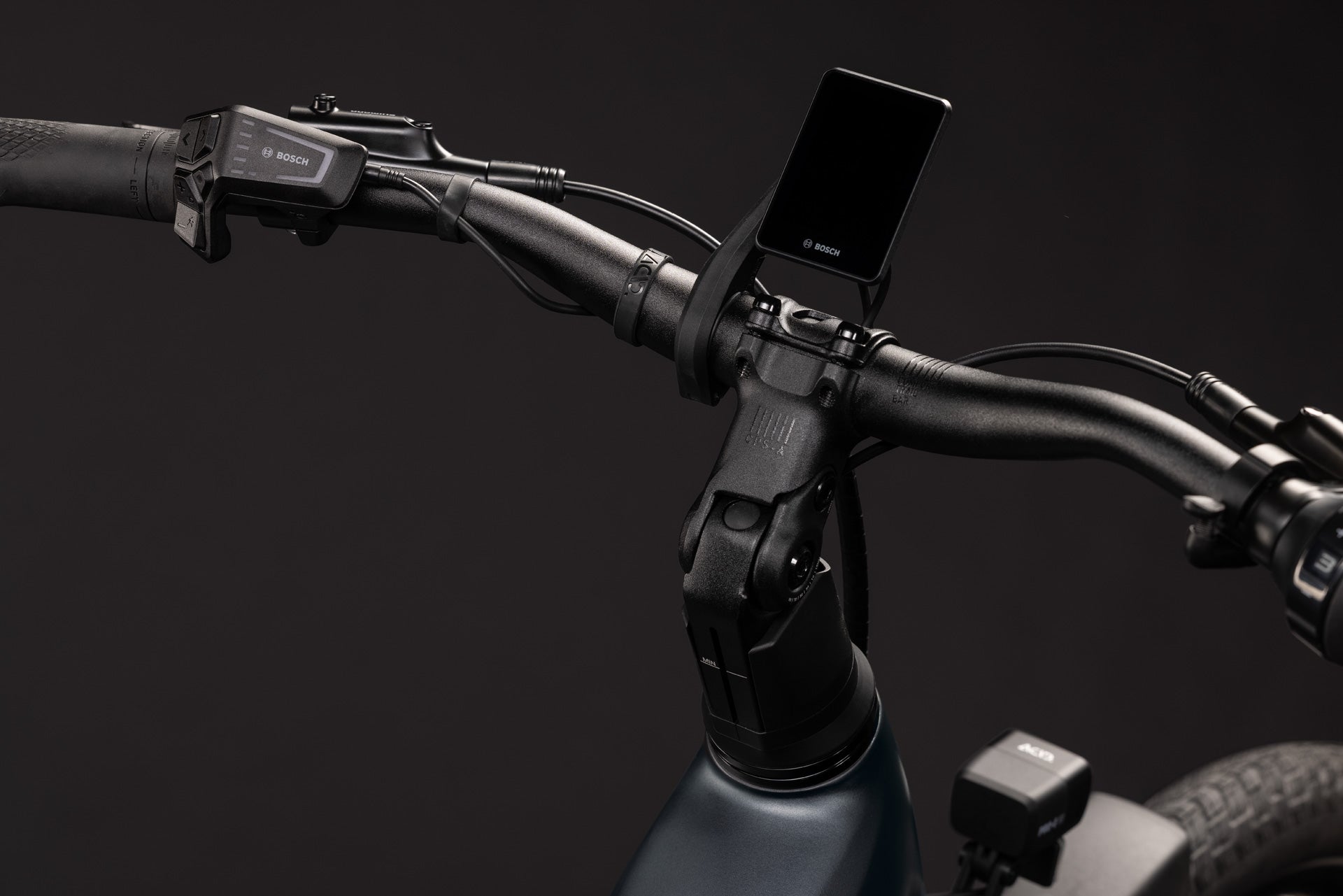 CUBE Touring Hybrid Deluxe SLX 800 slabgrey’n’chrome, E-Bike-Lenker mit Bosch-Display