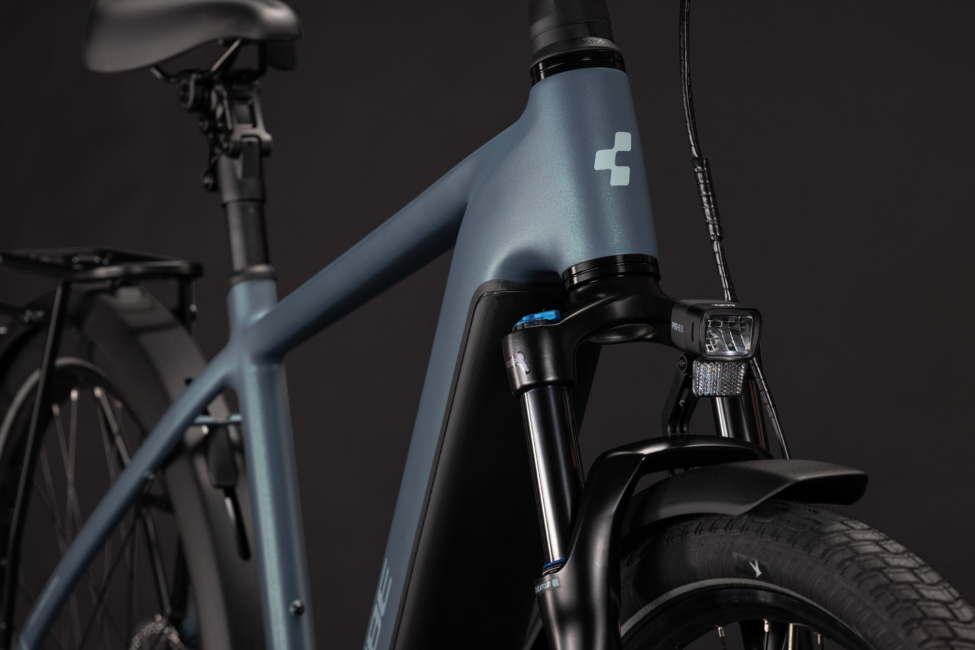 CUBE Touring Hybrid Deluxe SLX 800 greengranit´n´green E-Bike mit Federgabel und Frontlicht