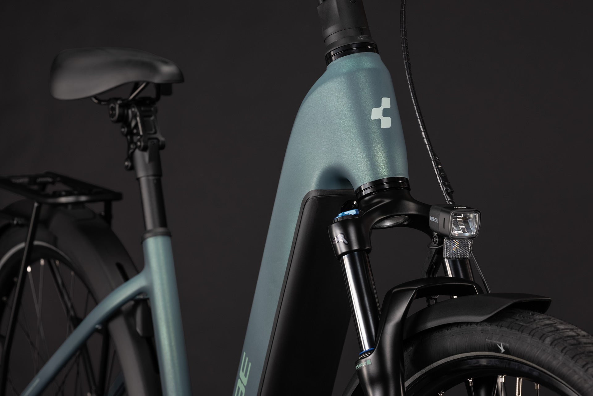 CUBE Touring Hybrid Deluxe SLX 800 in greengranit’n’green, E-Bike Produktbild