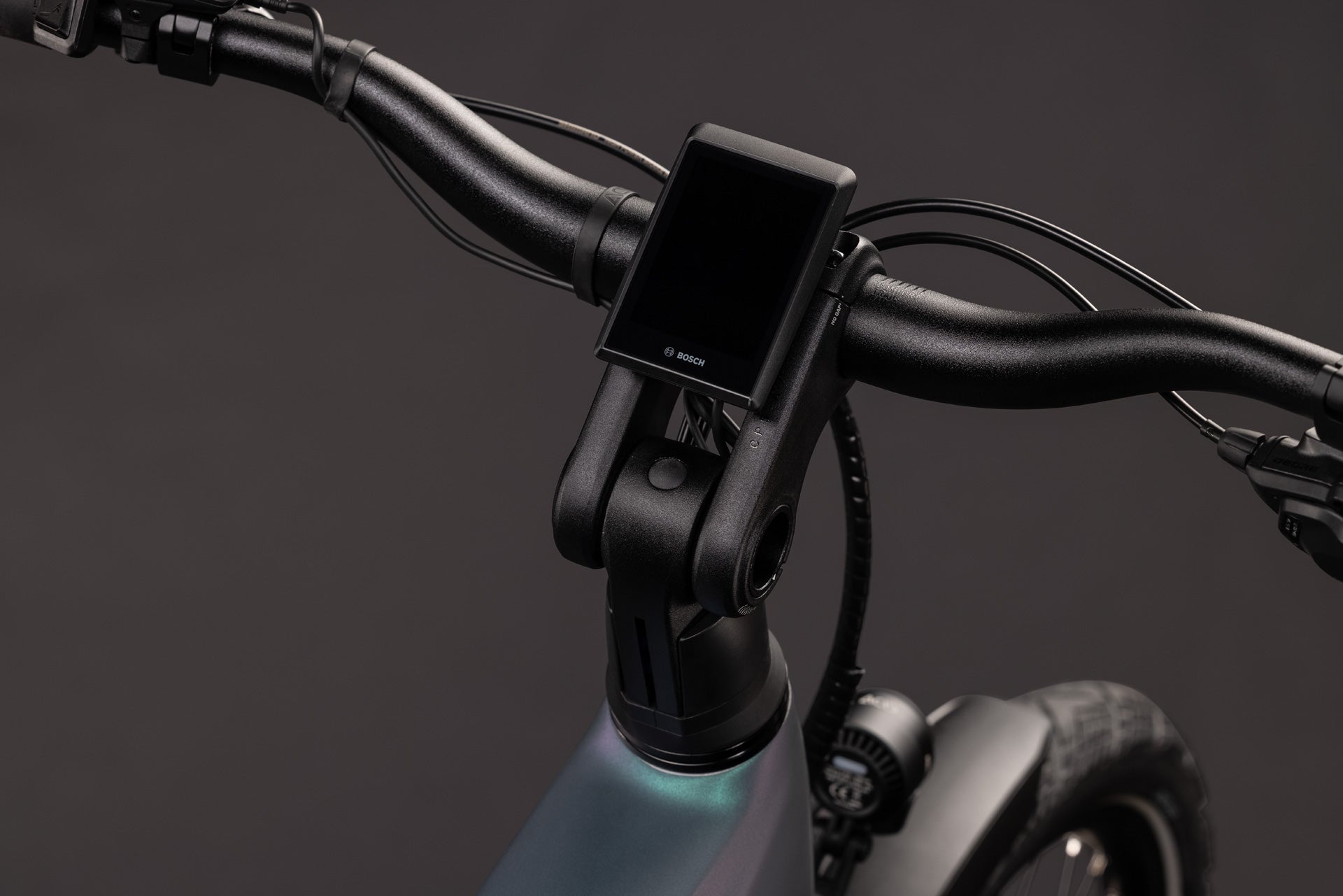 CUBE Kathmandu Hybrid Pro 800 in smaragdgrey’n’black mit Bosch-Display am Lenker