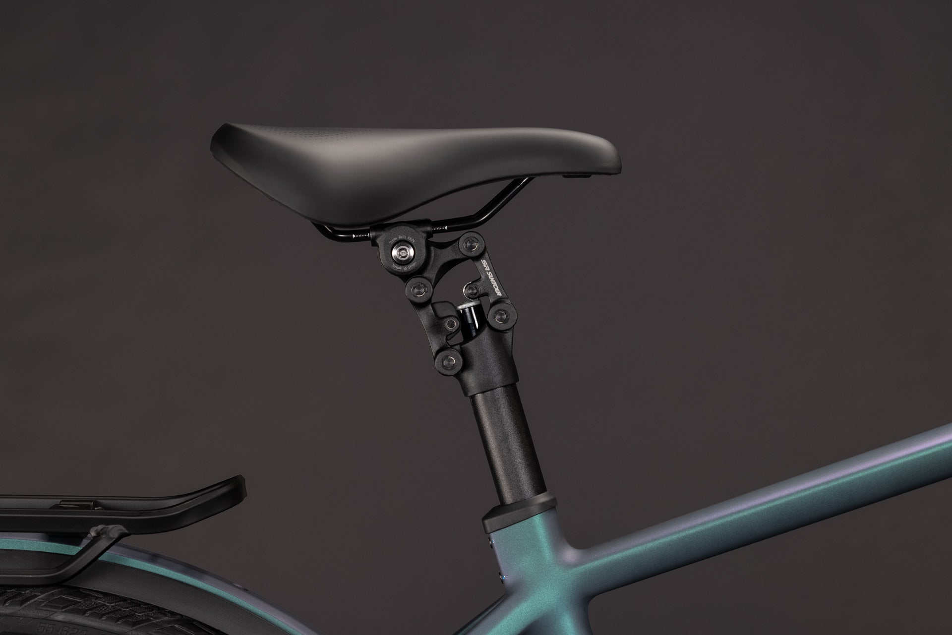 CUBE Kathmandu Hybrid Pro 800 in smaragdgrey´n´black, Sattel und Rahmendetail