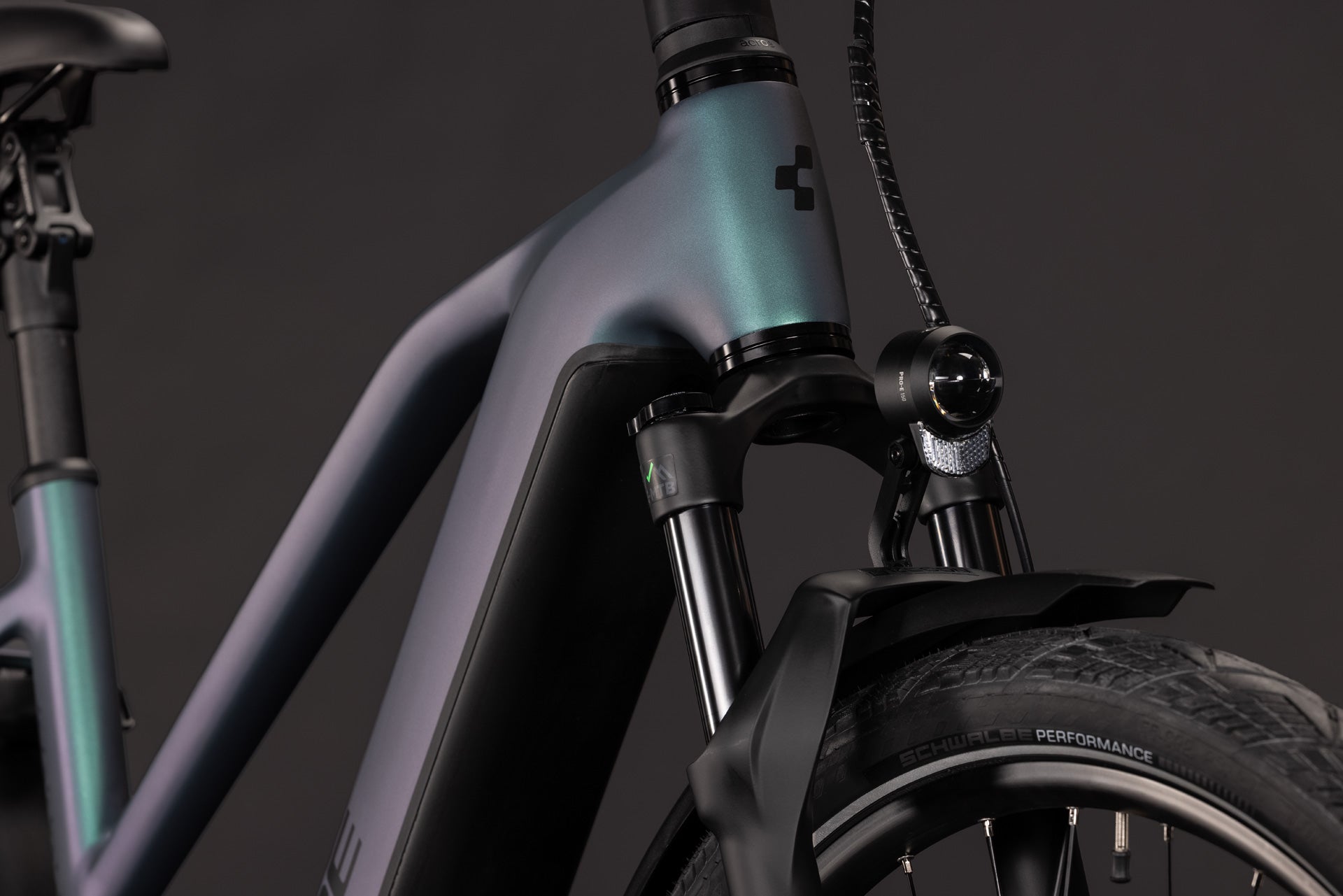 CUBE Kathmandu Hybrid Pro 800 in smaragdgrey´n´black, E-Bike mit Federgabel und Frontlicht