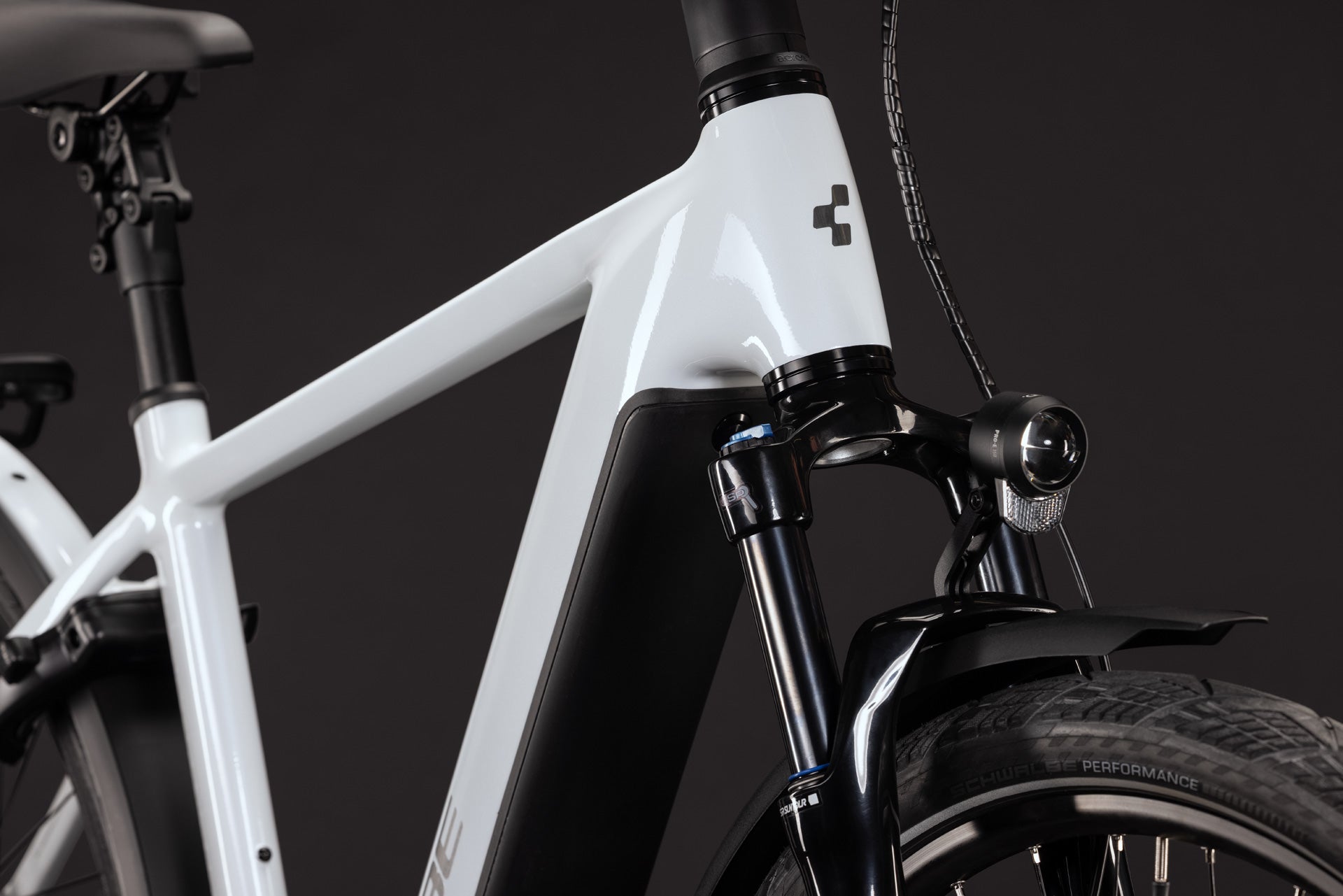CUBE Kathmandu Hybrid Deluxe Pro 800 in metallicwhite´n´chrome, E-Bike-Rahmen mit Federgabel