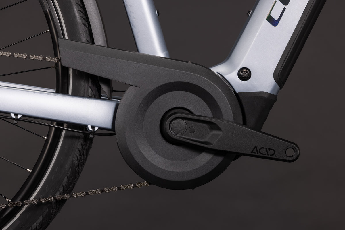 CUBE Kathmandu Hybrid EXC 800 in Slategrey’n’Chrome, Detail der Antriebseinheit