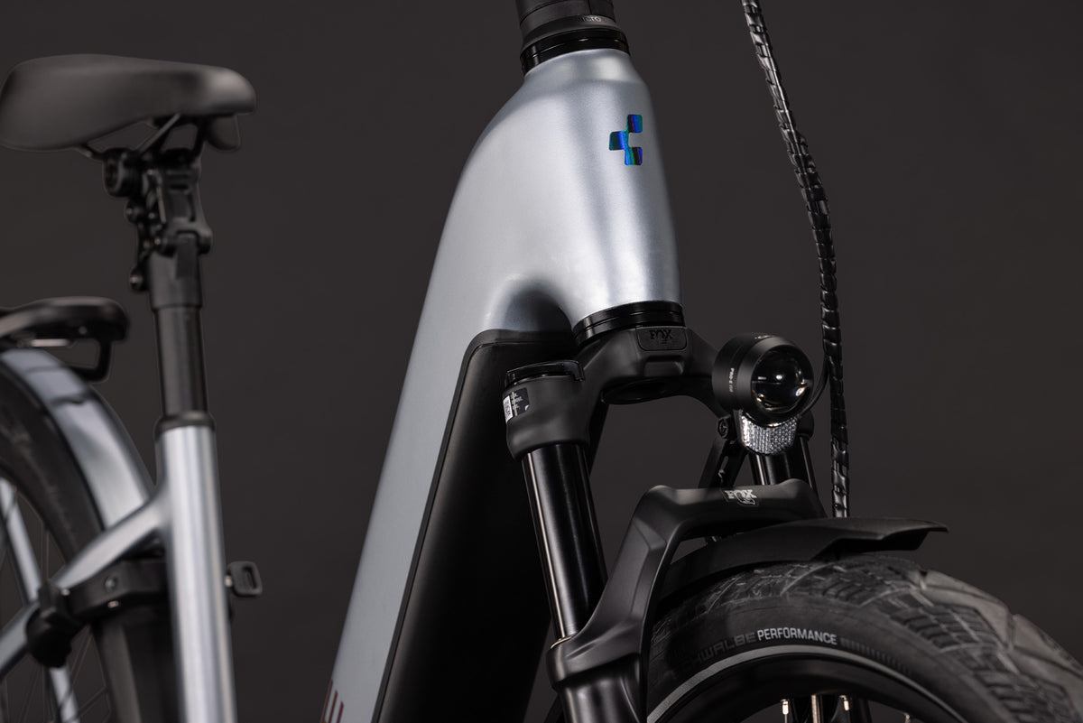 CUBE Kathmandu Hybrid EXC 800 in Slategrey und Chrome, E-Bike Detailansicht