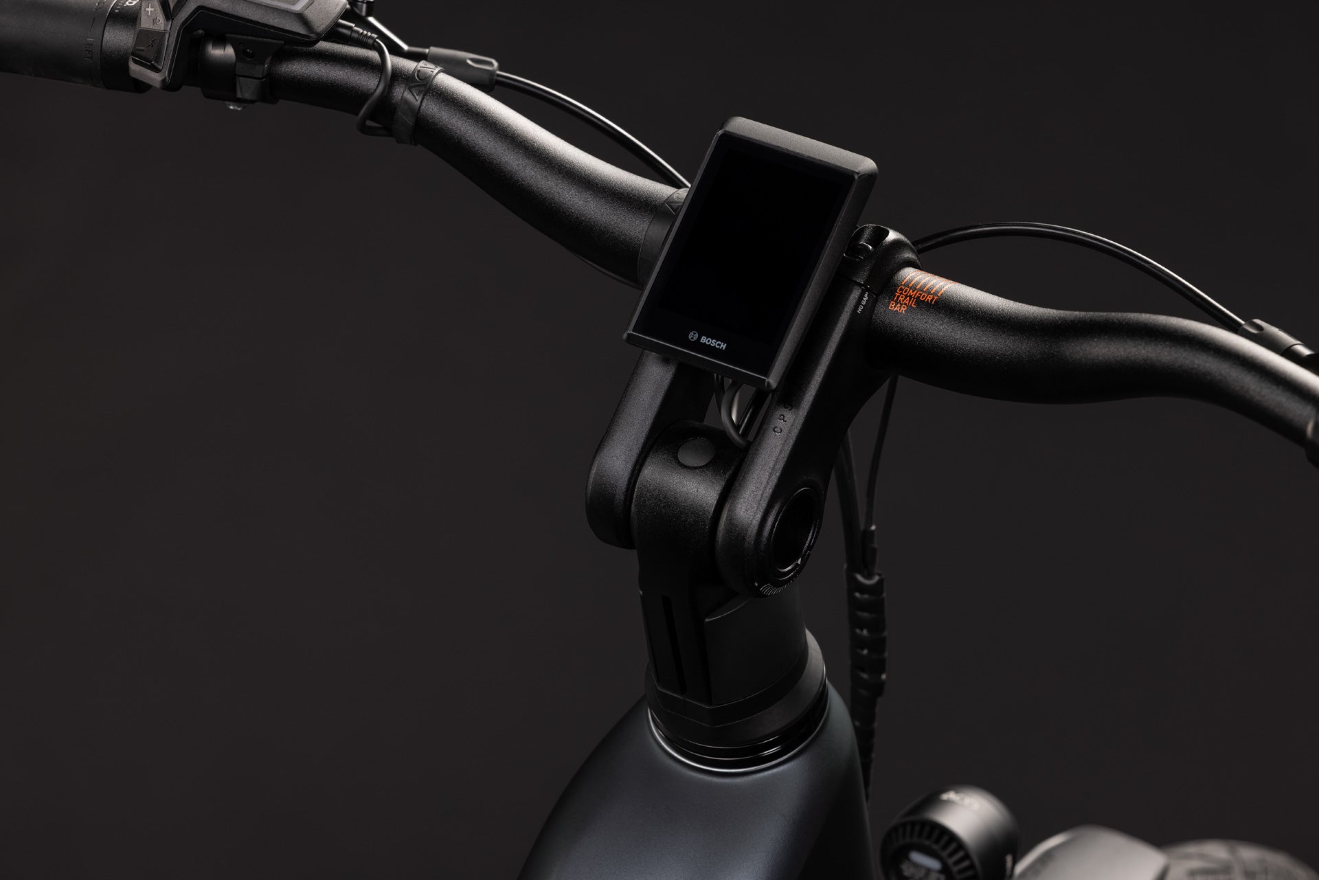 CUBE Kathmandu Hybrid Deluxe EXC 800 in stealthgrey'n'grey mit Lenker und Bosch-Display