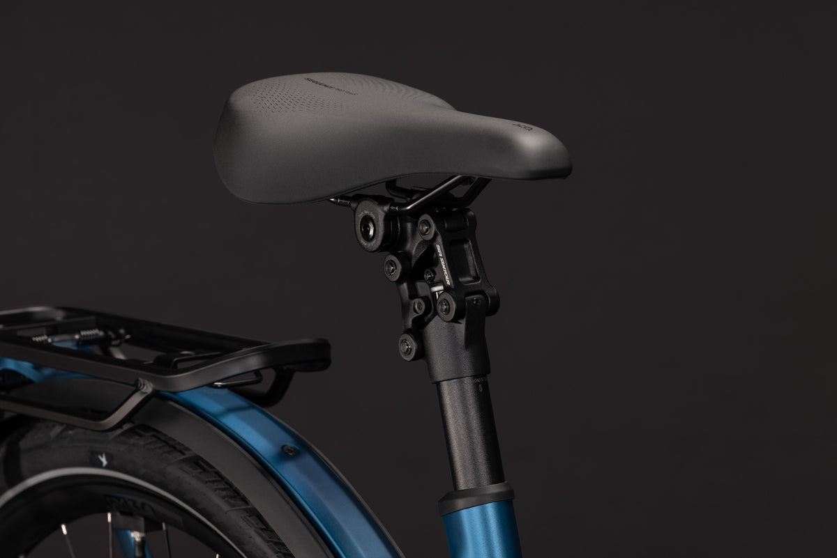 CUBE Kathmandu Hybrid SLX 800 nebula´n´prizm mit gefederter Sattelstütze und Gepäckträger