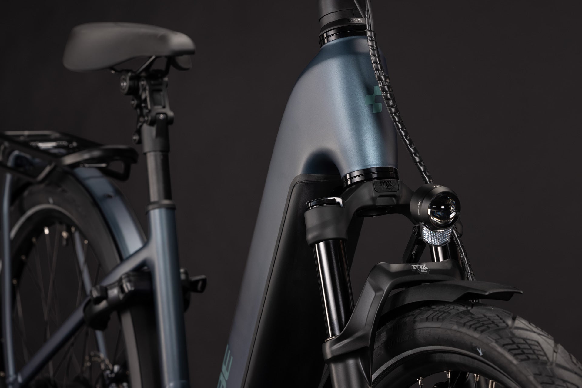CUBE Kathmandu Hybrid Deluxe SLX 800 in mineralblue'n'blue, Rahmen und Federgabel Detail