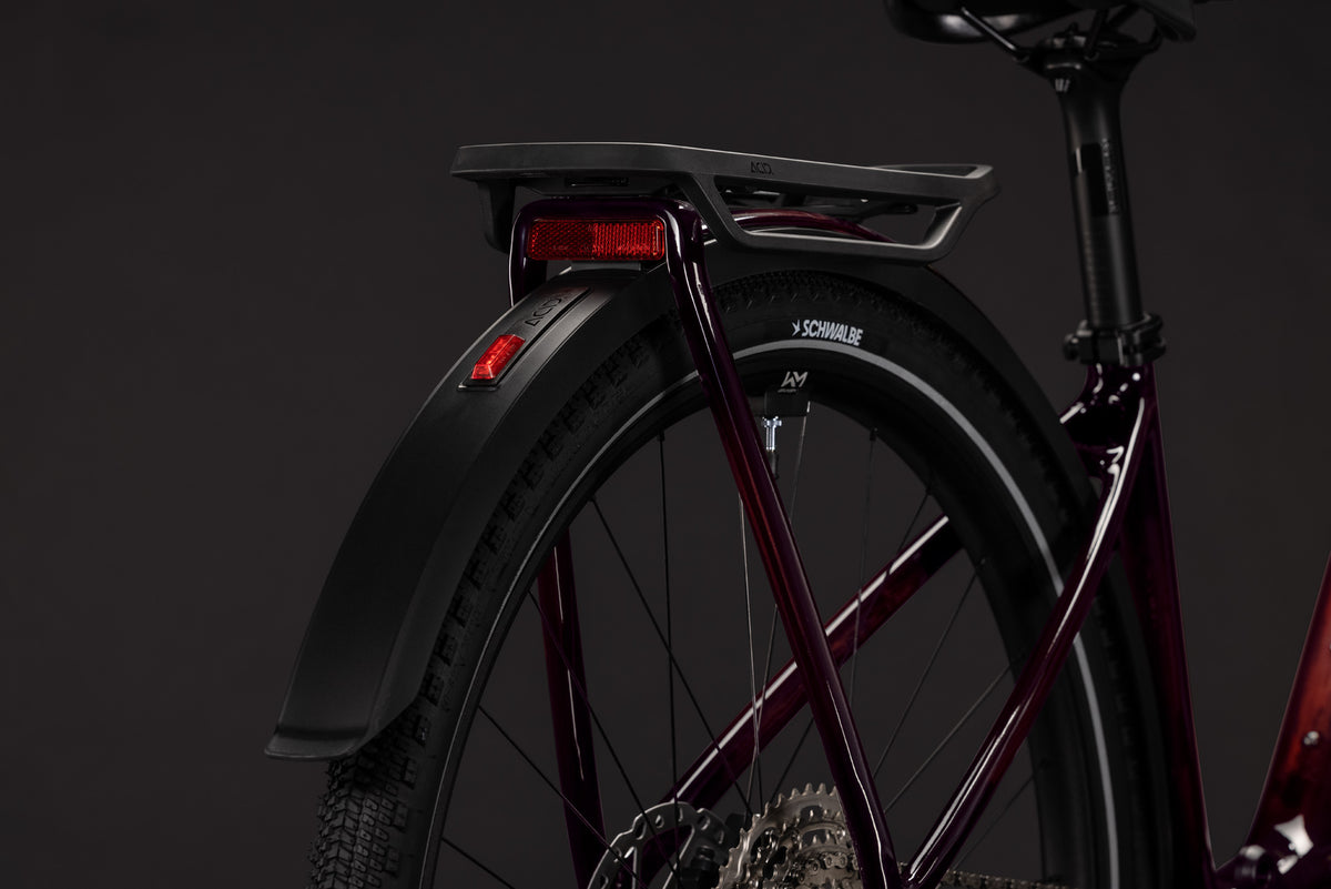 CUBE Kathmandu Hybrid C:62 SLX 400X in liquidred´n´red, mit Schutzblech und Gepäckträger