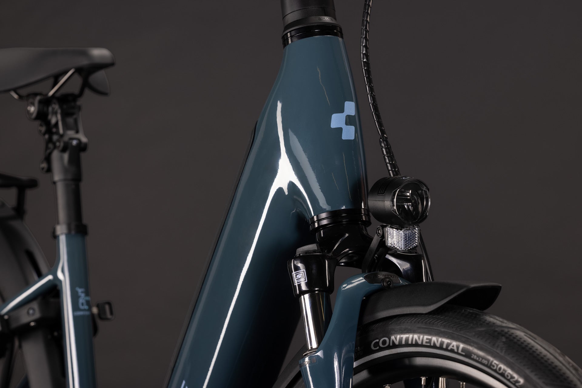 CUBE Supreme Hybrid Comfort ONE 600 storm'n'reflex E-Bike im Detail mit Frontbereich